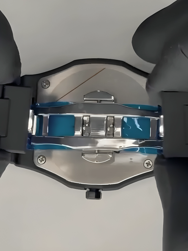 Black Arabic Aura Watch